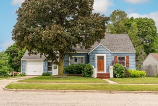 1109 Ecklund St NE, Grand Rapids, MI 49505