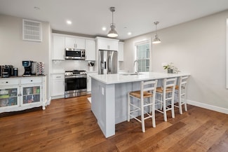 20 Crestway Rd Unit 3, Boston, MA 02128