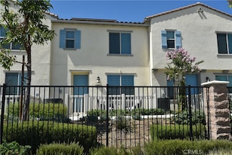 975 W Clover Ave, Rialto, CA 92376