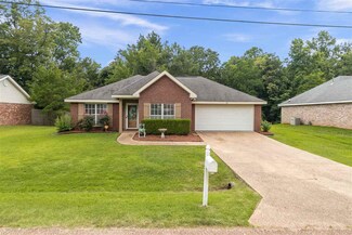 333 Willow Bay Dr, Byram, MS 39272