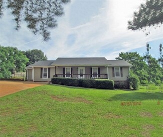 150 Timber Ln, Royston, GA 30662