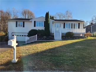 20 King St, Bristol, RI 02809