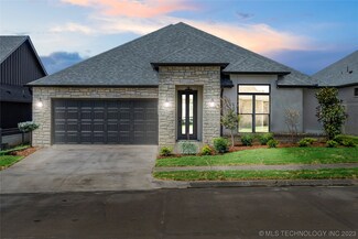 8518 S Phoenix Ave, Tulsa, OK 74132