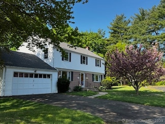 52 Lillibridge Ct, Hamden, CT 06517