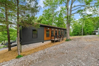 108 Branch Rd, Mammoth Cave, KY 42259