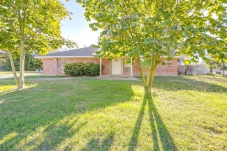 1907 Live Oak Cir, Azle, TX 76020
