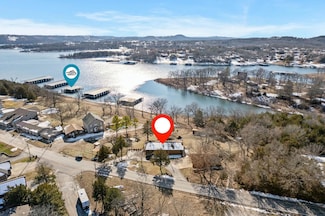 379 Navajo Trail, Kimberling City, MO 65686