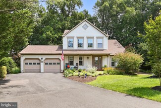 8528 W Oak Place, Vienna, VA 22182