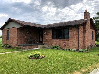 208 E Sweet St, Royal Center, IN 46978