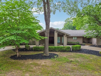 8965 S Sandusky Ave, Tulsa, OK 74137
