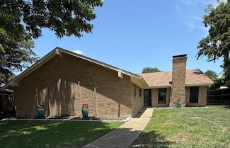 7 Yale Cir, Richardson, TX 75081