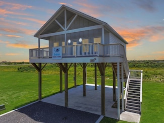 1021 Sunset Cir, Bolivar Peninsula, TX 77650