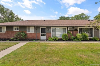 2419 Normandy Rd, Royal Oak, MI 48073