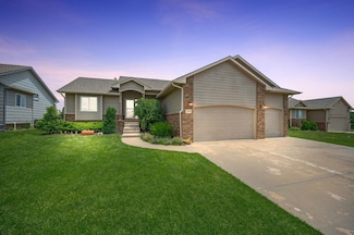 2410 N Woodridge Cir, Wichita, KS 67226