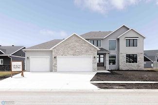 3056 Prairie Farms Cir S, Fargo, ND 58104