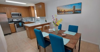 1401 W 9th St, Riviera Beach, FL 33404