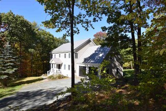 69 Meetinghouse Rd, Norwich, VT 05055