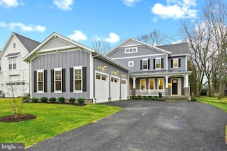 8633 Fort Hunt Rd, Alexandria, VA 22308