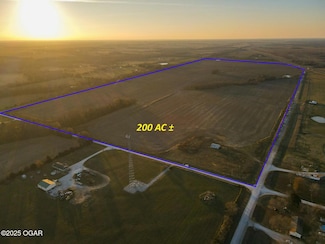 49 NW 100th Rd, Sheldon, MO 64784