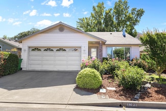 1723 SE Brookhurst Way, Grants Pass, OR 97527