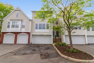 3302 Eaton Ct, Danbury, CT 06811