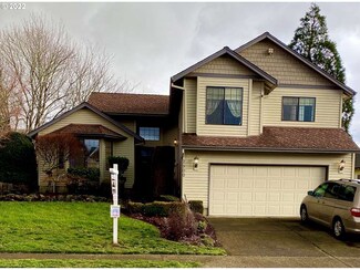 2900 NE Beech Dr, Gresham, OR 97030