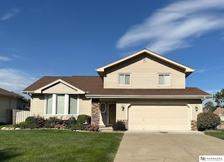 11008 Grand Ave, Omaha, NE 68164