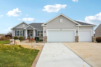 N8174 Woody Ln, Ixonia, WI 53036