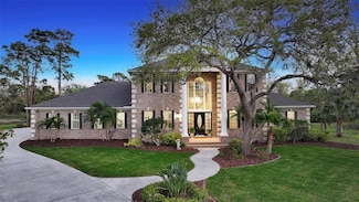 6722 Oakmont Way, Bradenton, FL 34202