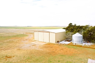 0 Rr N2315, Clinton, OK 73601