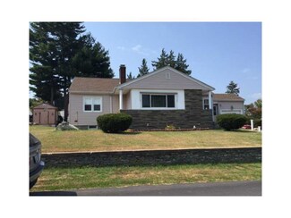 60 N Olney St, Johnston, RI 02919