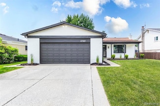 47387 Royal Rd, Macomb, MI 48044