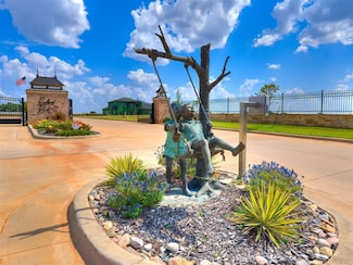 3521 Scissortail Ln, Chickasha, OK 73018