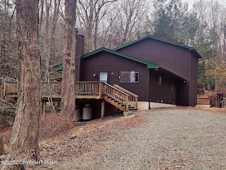 170 Eagle Pass, Cresco, PA 18326