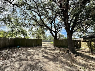 11625 Downey St, Houston, TX 77076