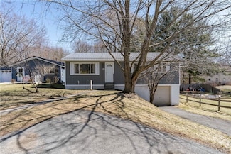 1147 Holcomb St, Watertown, NY 13601