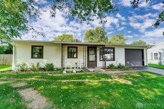 863 Cliffside Dr, New Carlisle, OH 45344
