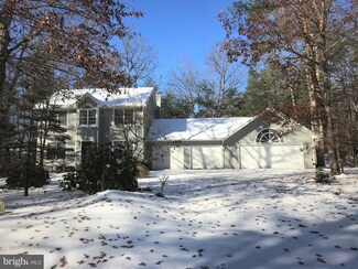 71 Connie Rd, Basye, VA 22810