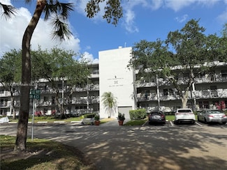 251 SW 132nd Way Unit H318, Pembroke Pines, FL 33027