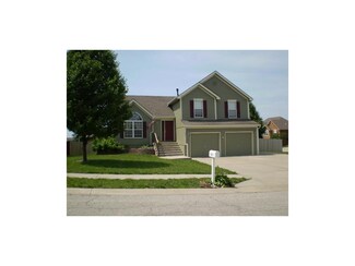600 NW 112th Place, Kansas City, MO 64155