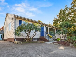71 Ravenswood Rd, Waltham, MA 02453