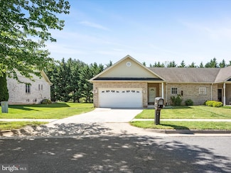 628 Allegheny Cir, Woodstock, VA 22664