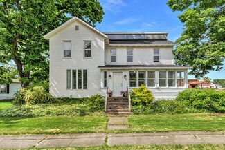 1237 Rosewood Ave, Wayland, MI 49348