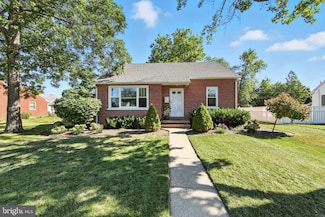 925 Perkiomen Ave, Lansdale, PA 19446