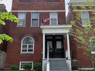 4116 Russell Blvd, Saint Louis, MO 63110