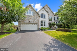 2530 Stony Creek Rd, Lansdale, PA 19446