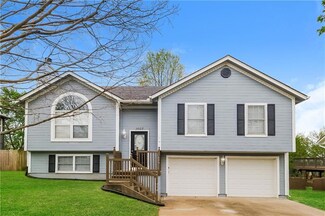 1607 W Christi Ln, Raymore, MO 64083