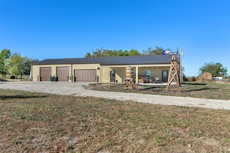 1158 County Road 1240, Savoy, TX 75479