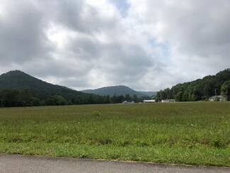 2 Hickory Grove Ln, Stanton, KY 40380
