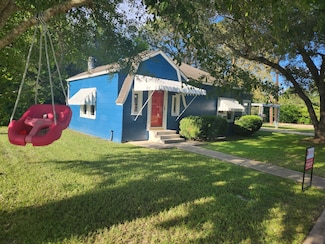 304 Joseph St, East Bernard, TX 77435